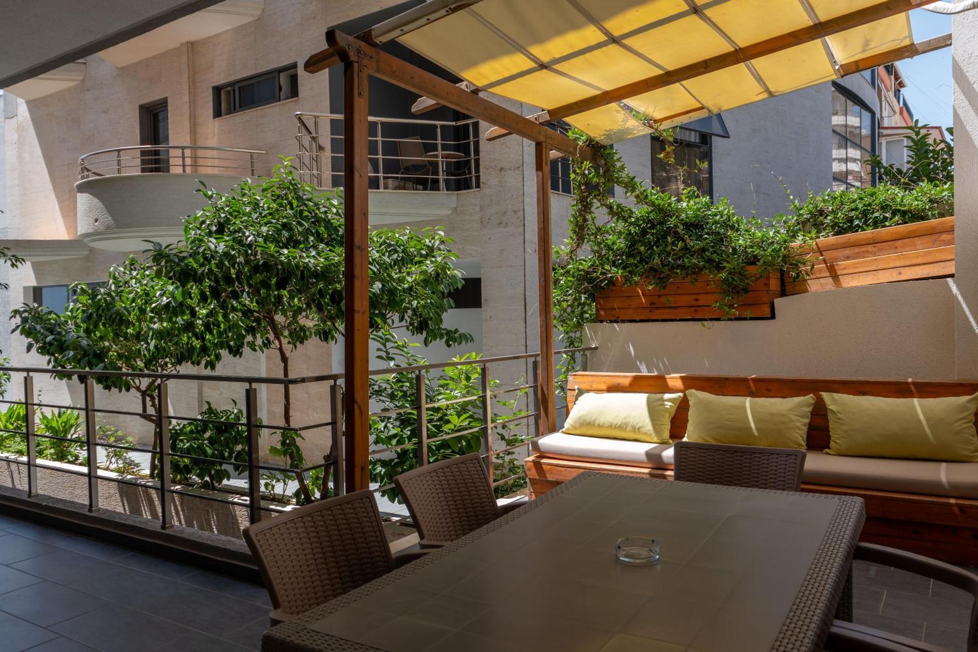 Franklin Rooms Sarandë Exterior foto
